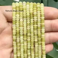 Detailopname van 2x4mm lichtgele natuursteen abacus tussenkralen voor DIY-sieraden maken - Chinese Jade Abacus Kraal / 4x2mm Ongeveer 160 Stuks Per Strang