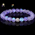 Eleganz irisierendes lila Perlenarmband mit funkelnder Strassstein-Discokugel-Verzierung - 19cm 8mm Weiße Zirkonia-Perle Matt / Violett