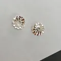 Deux coupelles de perles en forme de fleur argentée pour la création de bijoux DIY - 100 Pièces/Paquet / 5mm / Argent