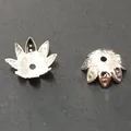 Calottes de perles fleurs évidées en argent antique pour la création de bijoux DIY - 100 Pièces/Paquet / 10mm / Argent
