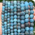 Primer plano de cuentas redondas de ágata jade azul mate para crear joyas y accesorios - Ágata de Jade Azul Mate Optimizada