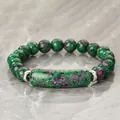 Elegantem Armband aus natürlichem Rubin in Zoisit mit zylindrischem Mittelstein - 19cm Umfang + 8mm Perlen / Rubin-Zoisit Röhrenperle