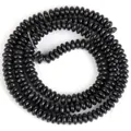 Nahaufnahme von 2x4mm schwarzen Naturstein-Abakus-Zwischenperlen für DIY-Schmuckstücke - ca. 160 Perlen/Strang / Obsidian