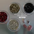 Super mini silberweiße Herz- und Stern-Nagelkunst-Glitzer-Pailletten in einer Dose - Sternenstil / Silber