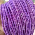 Detailweergave van paarse schelpvormige tussenkralen voor DIY-sieraden maken projecten - 5-6mm (ca. 38cm Strand) / Lichtpaars