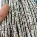 Macrodetail van 5-8 mm kleurrijke schelpenschijf-tussendoortjes voor DIY-sieradenaccessoires. - 5-6mm (ca. 38cm Strand) / Seringsteen Stijl