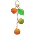 Realistischer Schlüsselanhänger mit Orangensegmenten und goldenem Verschluss für Taschen - Orangefarbener Acryl Orangen Blatt Stil (ER1509)