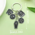 Ensemble de porte-clés en émail noir style gothique avec tarot et pentagramme - Tarot Magique Noir Croix Livre Pentagramme (ER581)