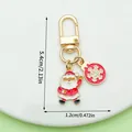 Detailansicht des Weihnachts-Schlüsselanhängers mit Weihnachtsmann und Schneeflocke und Maßen - Weihnachtsmann Schneeflocke (LS501)