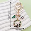 Leuke cartoon panda en bamboe metalen sleutelhanger met afmetingen voor tassen en meer. - Moeder en Baby Panda (ER1158)