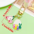 Lindo llavero de huevo de conejo de Pascua en esmalte colorido con medidas detalladas - Estilo Huevo Conejo Cereza Blanco (ER2212)