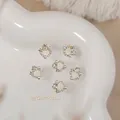 Christmas wreath nail charm with pearls and zirconia stars in gold finish - Pentagram Pearl Wreath (G1652) / Single Piece