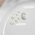 Bleekgeel poollicht maanvormig K9 kristal nagelkunst ornament met platte achterzijde - Grote Maan (5236582938975)