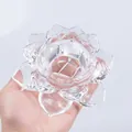 Exquisiter klarer Kristall-Lotus-Kerzenhalter, zur Größenorientierung in der Hand gehalten - 40mm Lotus Kerzenhalter (Transparent)