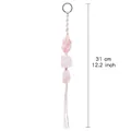 Vue détaillée de l'ornement en macramé de quartz rose avec une mesure de longueur. - Lot de 3 Pendentifs Quartz Rose