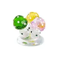 Gros plan de figurines de champignons en cristal facetté de plusieurs couleurs et socle - Trois Petits Champignons - Rose Vert Jaune
