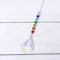 Gedetailleerde weergave van kristallen zonnevanger met regenboogkralen en prisma - Esdoornblad Stijl