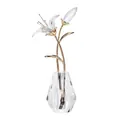 Detaillierte Nahaufnahme einer Kristalllilie mit goldenen Stielen in einer klaren Vase. - Lilienblüten-Ornament-Transparent