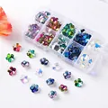 Set de pendentifs en cristal en forme de fleur colorée dans une boîte à 10 grilles - Fleur de prunier / 14mm Ensemble 5 Couleurs