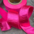 Nastro di raso rosa lussuoso con bordi goffrati per confezioni regalo eleganti DIY - 1.5CMX10 Yards / Rosso rosa