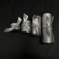 Nastri in seta argento lucido in quattro larghezze per eleganti confezioni regalo di nozze - Nastro di Seta con Bordo Sfilacciato (#5280) / 2cm x 5 Yards / grigio-argento