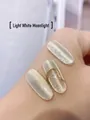 Shimmering champagne silver cat-eye magnetic gel polish with sparkling diamond effect - 15# Pale Moonlight