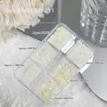 Scatola da 6 scomparti con perle beige a fondo piatto in misure miste per nail art - 6 Griglie Bianco Crema Semitonde