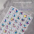 Funkelnde Aurora Herz-Nagelsteine aus K9-Glas, Eis-Finish, 10x10mm Größe, 2 Stück - Herz Stil / 2er Pack