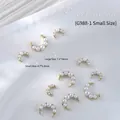 Gouden sikkelmaan nagelkunst bedeltjes met elegante parels voor DIY manicure accessoires - Gouden Maan Multi-Parel Stijl (G988)