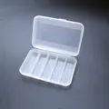 Vista detallada de la caja de almacenamiento de plástico PP transparente con 5 compartimentos - Estilo de 5 Compartimentos / 8.2*5.4*1.8cm / Transparente