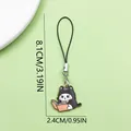 Leuke zwart-witte emaille kattenhanger voor mobiele telefoon met afmetingen 8,1cm x 2,4cm - Lezende Zwart-Witte Kat Stijl (LS669)