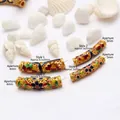 Nahaufnahme von dekorativen Cloisonné-Emaille-Biegeperlen mit Maßen für DIY-Schmuck - Stil 4 / 5x25mm / Altes Gold