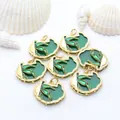 Détail de pendentifs Ruyi en émail vert avec motif de feuille de bambou plaqué or - Type 1 Motif Feuille de Bambou (GF-310) / 5 Pièces / Vert