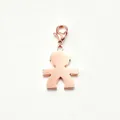 Detailansicht eines roségoldenen Edelstahl-Jungen-Anhängers mit Karabinerverschluss. - Roségold - Junge