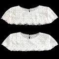 Détail du châle en dentelle brodée de soie de lait blanche avec motifs floraux ajourés - Style 16 (PJ15161718)