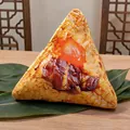 Morbido cuscino Zongzi in peluche con stampa realistica di carne e tuorlo d'uovo per il festival. - Stile Carne al Tuorlo d'Uovo Salato / 15cm