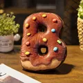 Plüschkissen in B-Form mit Schokoladendonut-Design und bunten Streuseln für Deko - Buchstabe B (Anhänger) / 10cm