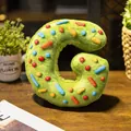 Cojín decorativo de peluche verde con forma de letra G y chispas de colores bordadas - Letra G (Colgante) / 10cm