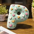 Cojín de peluche suave letra P verde menta con corazones de colores para regalo - Verde menta Letra P (Colante) / 10cm