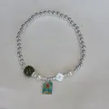 Detail of S925 silver beaded bracelet with jade bead and pearl charms - Four-Petal Flower Green Plate (B6039)
