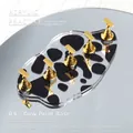 Magnetic nail practice stand with cow print acrylic base and five gold metal holders - Long Strip Cow Pattern (zqgj0104-01) / 5 Holders/Set