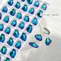 Axtförmige schillernde blaue Nagelkunst-Kristall-Strasssteine, Größe 9x14mm für Maniküre - Grünes Licht (2-Stück) / 9X14mm