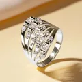 Elegante anello multi-filo in argento con pietre di zirconia cubica quadrate e rotonde - Taglia 5 / Design a Cinque File K-Bianco