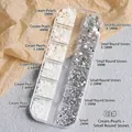 12-Gitter Nagelkunst-Set mit cremeweißen Perlen und glitzernden Flatback-Strasssteinen - Cremeweiße Perle & Runder Strass (03#)