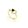 Gros plan d'une bague réglable en or avec cœur noir et pavé de zircons brillants - Bague (G3) / Noir