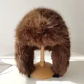 Gorro Ushanka de piel sintética marrón cálido con orejeras para invierno. - Elástico / Café