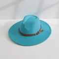 Chapeau fedora en feutre de lana bleu sarcelle à large bord avec boucle marron. - M (56-58cm) / Bleu sarcelle