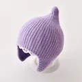 Schattige lavendelkleurige baby gebreide puntmuts met oorflappen voor de winter - Eén Maat (40-48CM) / Violet