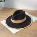 Elegant retro color-blocking straw fedora hat with black crown and beige fringed brim - Adjustable (55-58cm) / Black