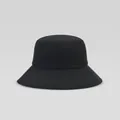 Klassischer schwarzer Fischerhut mit breiter Krempe für Sonnenschutz, ideal für den Sommer. - L (60-62cm) / Schwarz